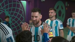 熱戦前にファンイベント状態 「神の子」メッシ、子どもに大人気でウインクのサービスまでする「神対応」