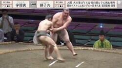 最小兵力士が"土俵の上で大回転"する衝撃光景「何回転したんだよw」「対戦力士も笑ってるやんw」館内はどよめきと拍手
