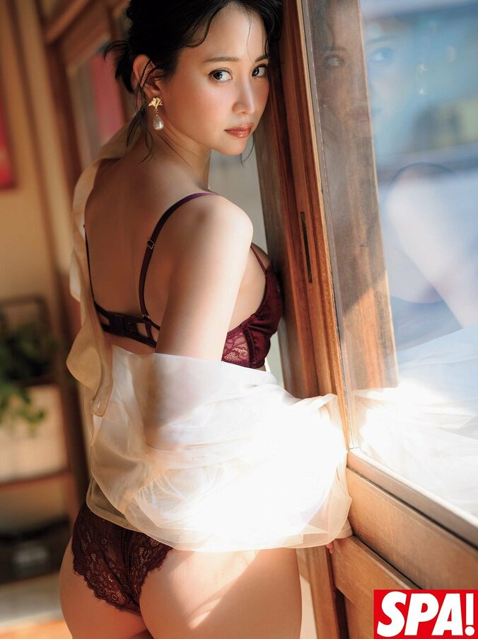 永尾まりやがセクシーな下着姿を披露 SPA！「グラビアン魂」に登場 1枚目