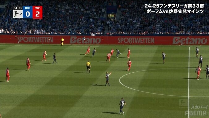 驚愕！ マインツ佐野海舟の“連続プレス→ボール回収”が話題「囲まれても関係なし！」「寄せが速い、倒れない」「佐野が佐野してる」 3枚目