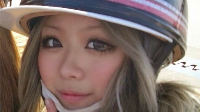 【写真・画像】元カレは暴走族総長 ラウンドガールの“元ヤン”時代の姿にスタジオ騒然「ゴリゴリだ」　1枚目