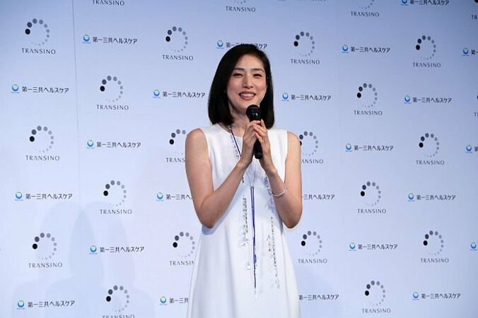 天海祐希 がスキンケア法を伝授「段々年齢が上がってきますと…」 2枚目