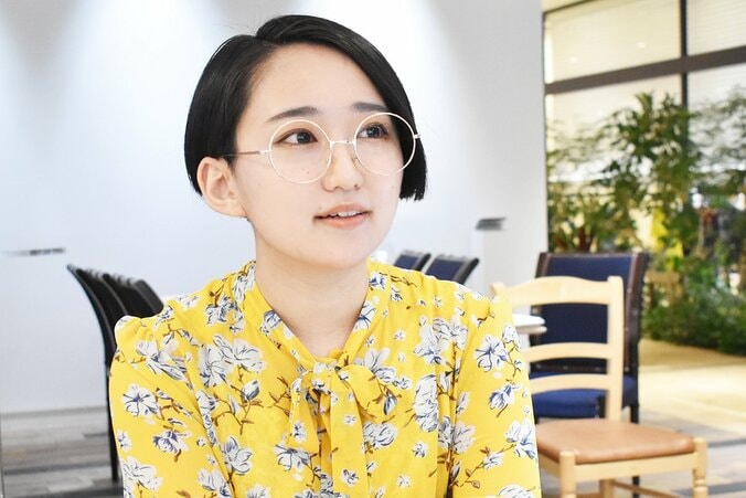 『彼女、お借りします』七海麻美役・悠木碧が考えるライバルの存在「自分と比較できる被検体は多い方がいい」 2枚目