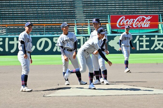 幸せだった“最後の7分間”「甲子園に連れてきてくれてありがとう」 胸の奥に秘めた夢を仲間たちは分かっていた… 立命館宇治の記録員が最高の舞台で打ったノック 1枚目