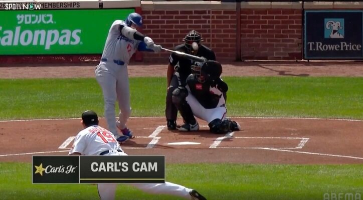 【写真・画像】何が起きた？ 山本由伸、まさかの“変態キャッチ”「ミラクルやん」「スゲえ…」強烈ピッチャー返し→体勢がおかしくなる「超ファインプレー」　1枚目