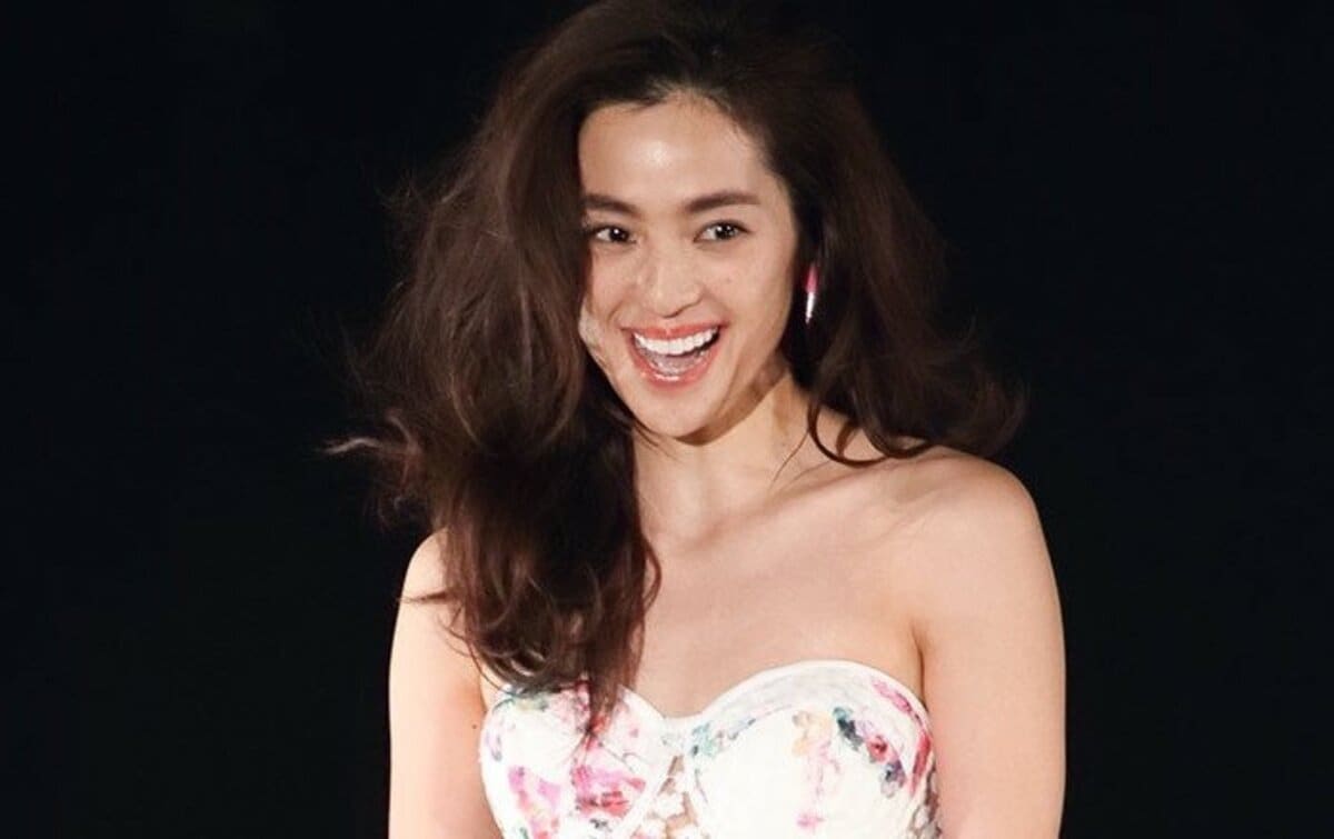 中村アン ばっさりショートヘア風ショットを披露 イメチェン姿に かわいすぎ 似合ってます の声 話題 Abema Times