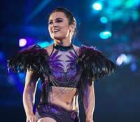 女子レスラー、ドすっぴん&胸元ざっくり私服で…「え、誰?」「めっちゃ可愛い」会場入りシーンにファン騒然