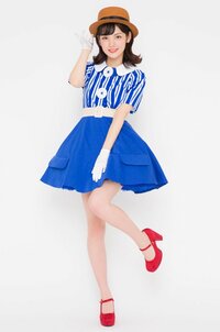 道重さゆみ、新曲ビジュアルに絶賛の声「スタイル抜群」「足が綺麗」