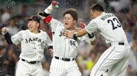 不屈の侍ジャパンに“村神様”降臨フェンス直撃の劇的サヨナラタイムリー!メキシコに勝利しアメリカの待つ決勝へ