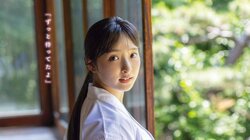 沢美沙樹、“良家の一人娘”グラビアで見せる抜群プロポーション 『ヤングガンガン』初登場