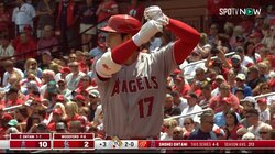 こんな怖いのやめてよ～ 大谷翔平、あわや顔面直撃のすれすれ危険球も笑顔で神対応「ハッ！」と大声出してのけぞる