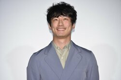 坂口健太郎、共演女優から“女子力”評価?「男の人と話している感じじゃない」