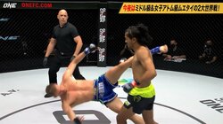 「終わりだ」解説“あ然”の一撃失神KO リングアナを“ハグ”してぶん回す勝者のお茶目な振る舞いに反響も