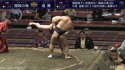 行司も「残った！」冥利につきる？土俵際、必死の粘り合いに視聴者も大興奮