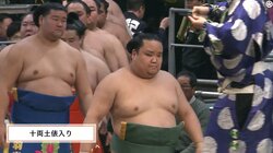 「斬新すぎる」化粧まわしの中に“力士” ゆるキャラすぎる十両力士の化粧まわしに「超かわいいw」反響続々