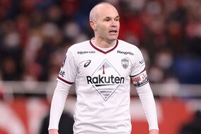 【W杯】スペインの「生きる伝説」　イニエスタ＆ビジャ＆プジョルが現地でドイツ戦を観戦…ファン興奮「なんて偉大」「泣きそう」