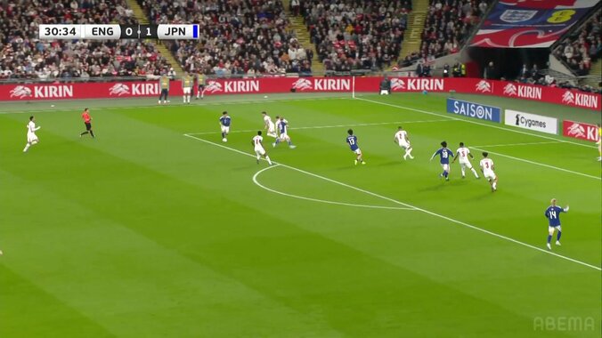 「神ゲー級」三笘薫、圧巻“止められない”ドリブルでイングランド代表の守備破壊「キレがえぐいんよな」 3枚目