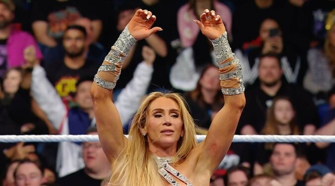 勝利したシャーロット・フレア