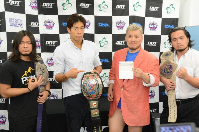 モットーは「攻めるDDT」男色ディーノ、DDTプロデューサー就任！ノア・丸藤が路上プロレス、預金残高をかけたタイトル戦などイズム全開に 1枚目