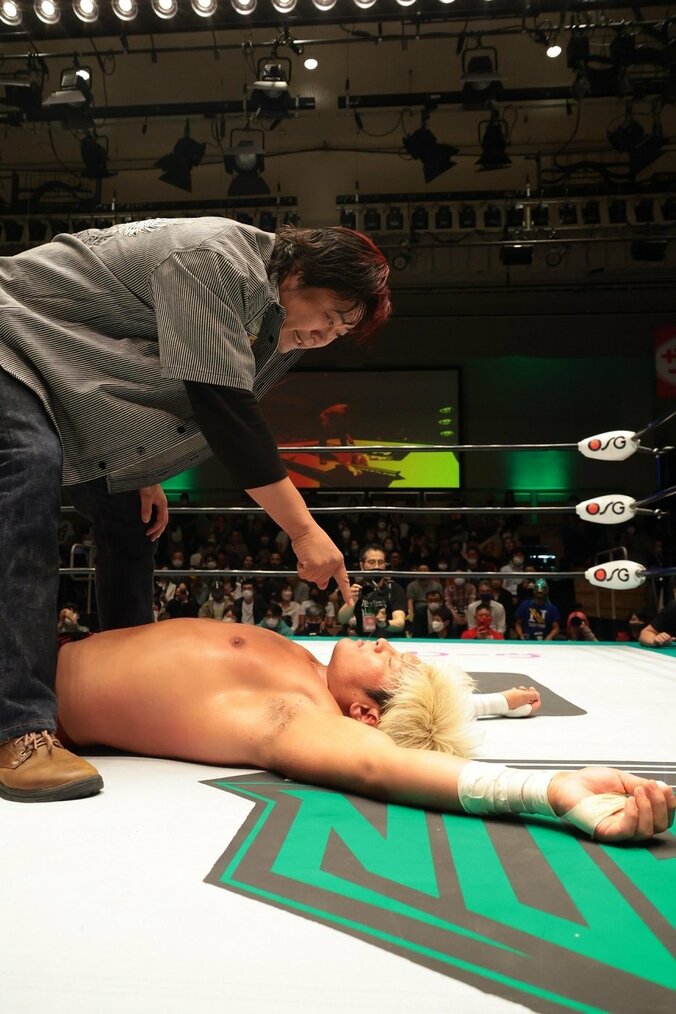 丸藤正道、GHC前哨戦でジェイク・リーに勝利 諏訪魔が乱入、拳王をKOする暴挙も 2枚目