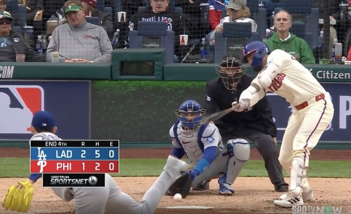 【写真・画像】なんだこれは…？ 佐々木朗希に“打者が混乱”「エグすぎる」 急ブレーキ→ストンと落下する“超絶魔球”に「変化量デカい」「この落差よw」　1枚目