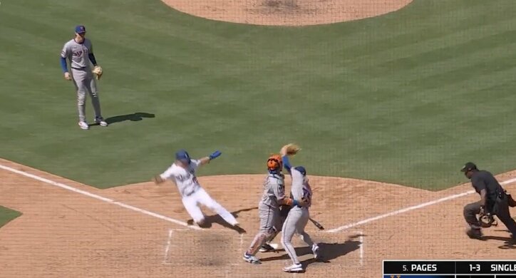 【写真・画像】どこ振ってんだよ！ 怪物右腕、とんでもなく浮きあがる“ライジングボール”「顔の位置やん」スキーンズ、内角高め“剛速球”の釣り球→マン振り奪三振　1枚目