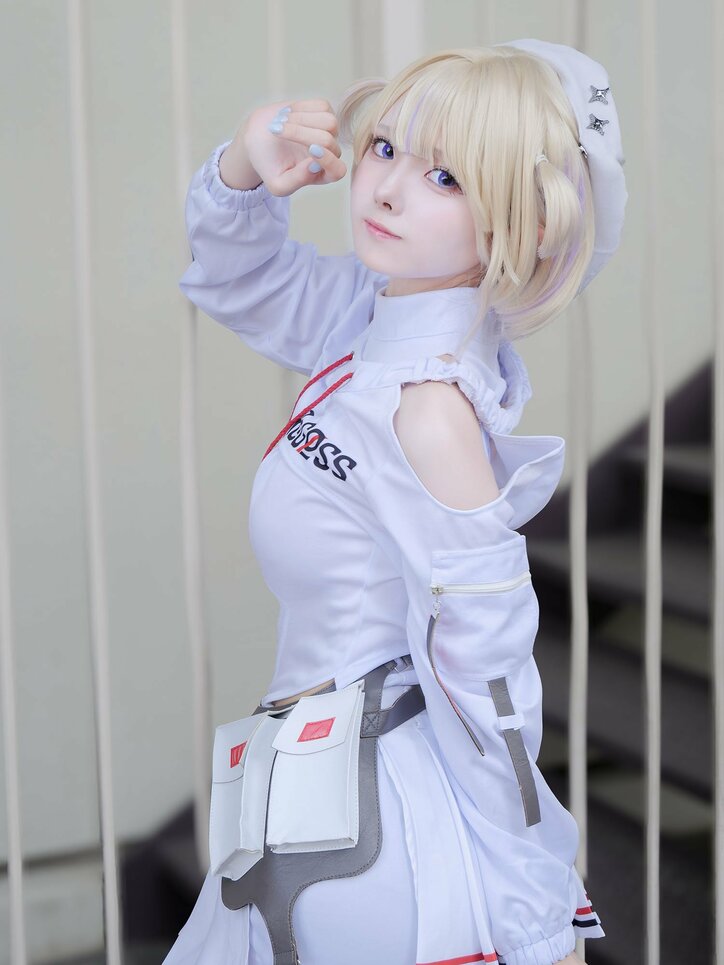 [Photos/Images] The Subtle Art of "Cute but Not Too Sexy" Posing in Hajime Todoroki Cosplay 2nd