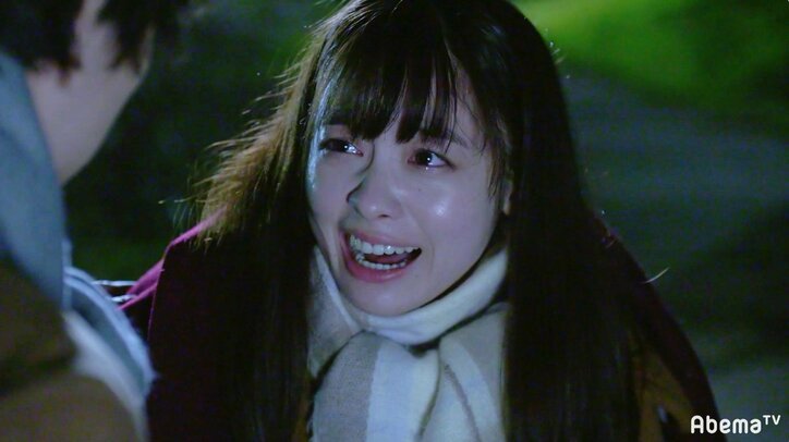 あかり（橋本環奈）が目覚めると、隣には星野（古川雄輝）の姿が…！　『1ページの恋』第2話で衝撃展開