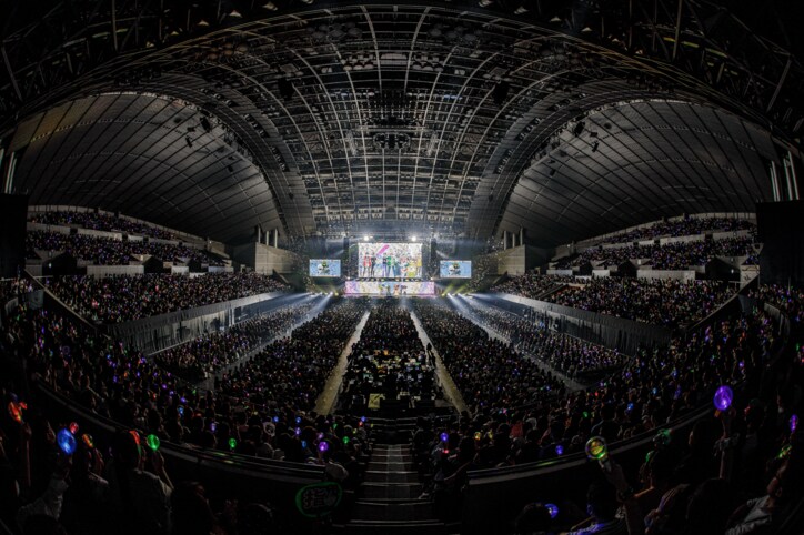 【写真・画像】動画実況グループ「カラフルピーチ」初リアルイベントが完全初公開!新曲披露やリーダー・じゃぱぱの涙のスピーチも 2枚目