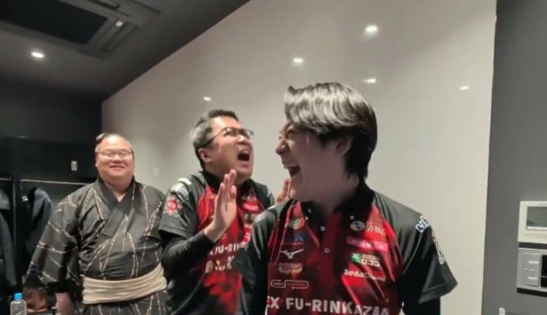 気合注入が力強すぎた！絶好調・永井孝典に現役力士の張り手がバチン 即悶絶で周囲爆笑／麻雀・Mリーグ
