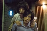 女性たちを瞬時に魅了する青年と刹那の愛