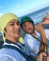 「コンセント準備して待ってました」武田真治＆出川哲朗との海沿い2ショットに反響