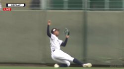 見ているだけでも気持ちいい 万波中正、異常な守備範囲の広さとツルツルスライディングキャッチ