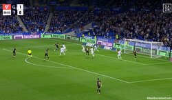 「瞬間移動かよ！」久保建英、味方のピンチに高速プレスバック！カウンター対応に敵陣から大爆走の献身プレーにスタンドからも拍手「よく戻ったな」