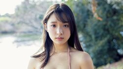 “令和のグラビアクイーン”沢美沙樹、圧巻プロポーションがまぶしい水着グラビア 『FLASH』登場