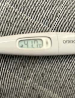  ANZEN漫才・あらぽんの妻、40℃超えの発熱に見舞われている娘の看病で涙「罪悪感と情けなさから泣けてきちゃう」 