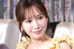 大人気セクシー女優、デビューのきっかけに驚きの声「高校卒業して…」 当時の写真も公開