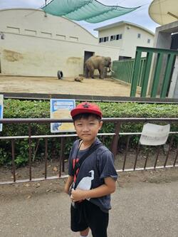 小原正子、朝一で次男とともに訪れた場所「誠八用のカメラを買ってあげたので」 