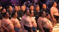 大相撲パリ公演に広がっていた“相撲が愛されている”光景 千秋楽ラストでカメラが捉えた圧巻の一コマ 力士もパリっ子も…