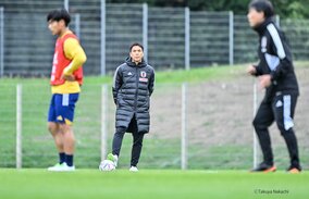 「痛々しいお姿…」長谷部誠のテーピングを巻いた負傷姿に悲しみの声続出！ ブンデスリーガ公式も「お大事に」とコメント…じん帯損傷で数週間離脱！