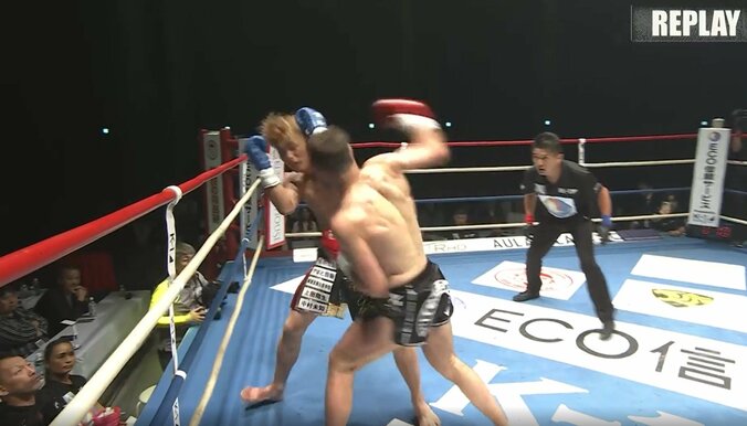 アカピャンの猛打に翻弄される璃久