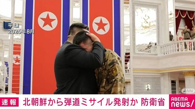 金正恩総書記と兵士