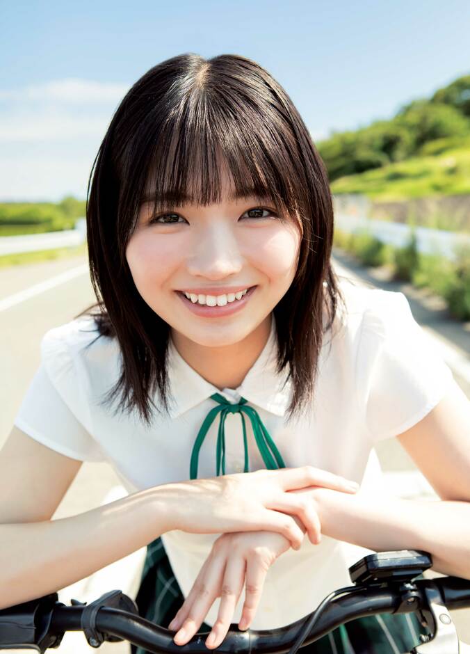 巻頭グラビア：林美希（はやし ほまれ）
