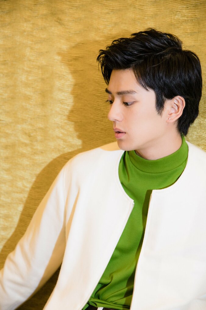 新田真剣佑、「ジョジョ」オフも億泰として過ごす「地元のちょっと怖い人みたいになっていました」 4枚目