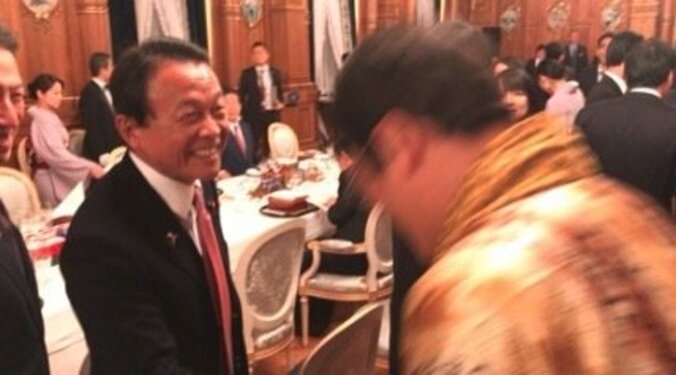 ピコ太郎、トランプ大統領&麻生元首相&山中伸弥教授らとの豪華ショット披露 3枚目