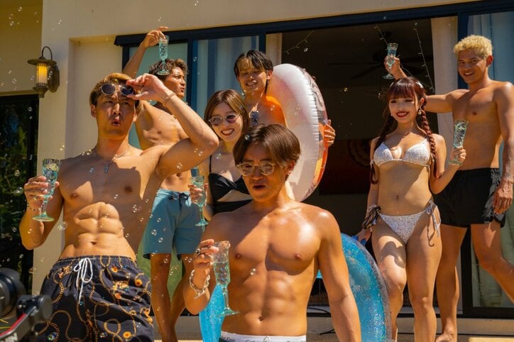  “自称・1番エロい”ダイナマイトボディ美女の水着姿に称賛の声「すっごい綺麗な体」