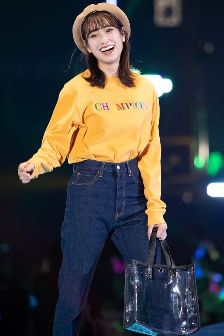 日向坂46が平成最後の『TGC』で3曲ミニライブ、濱岸ひよりが初ランウェイで笑顔を見せる