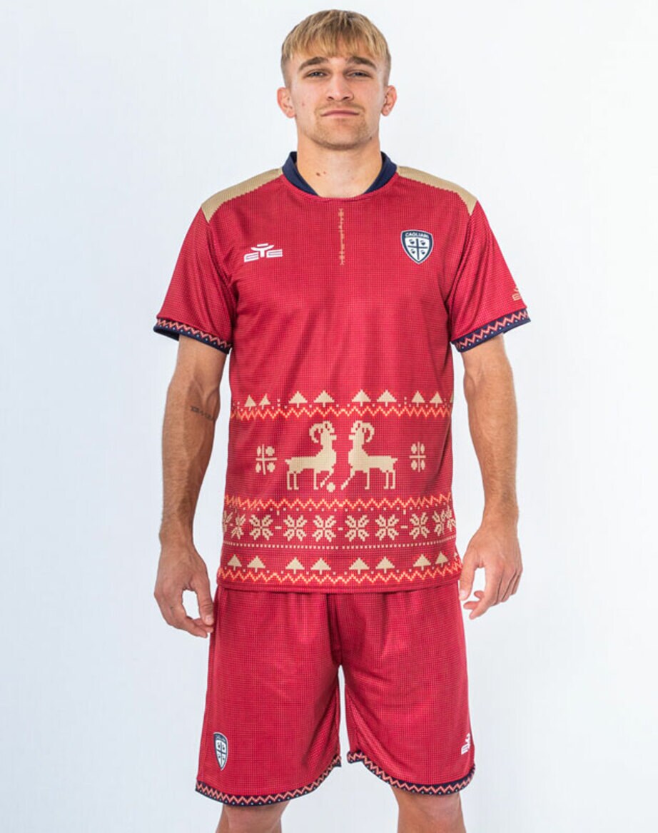 おとな可愛い！カリアリに織物風「クリスマス限定ジャージ」が登場