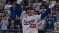ドジャース期待のスーパールーキー、“爆速”初タイムリー後に見せた“初々しすぎる”デコルテポーズが話題「未来のスーパースター」