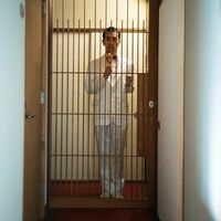 ムーディ勝山もソーシャルディスタンス「ちゃんと自粛して歌うムード歌謡歌手」